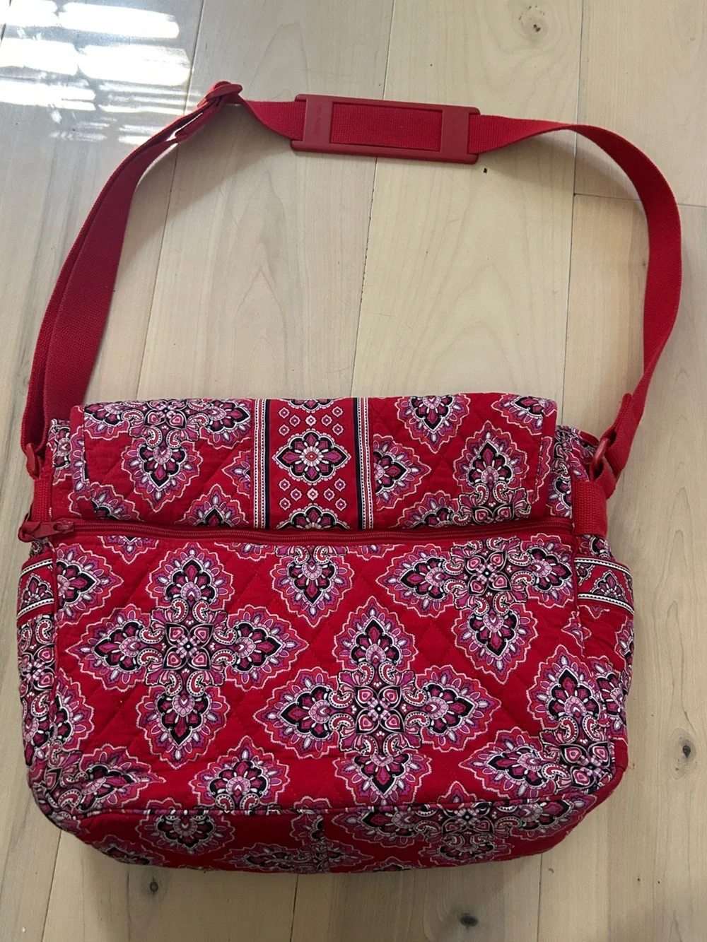 Vera Bradley Scarlet Red Paisley Quilted Crossbody Shoulder Laptop Bag